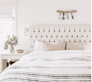 Bedroom in very calm colours