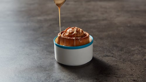 Cinnamon Roll Mug Cake με υψηλή περιεκτικότητα σε πρωτεΐνες