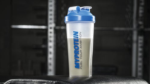 Cel mai bun shake proteic pentru inainte de somn