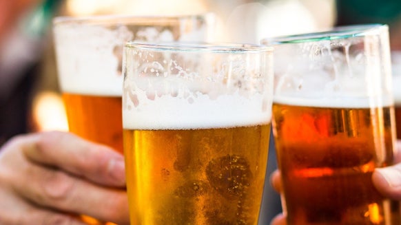 Trebuie să renunț la alcool pentru a pierde în greutate?