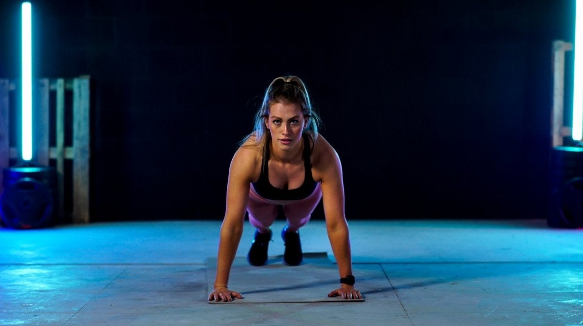 Hjemmetræning | 20 Minutters HIIT Træning