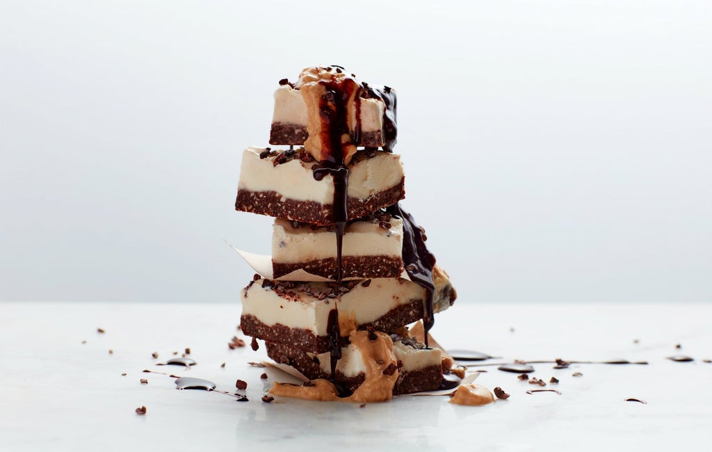 snickers kage