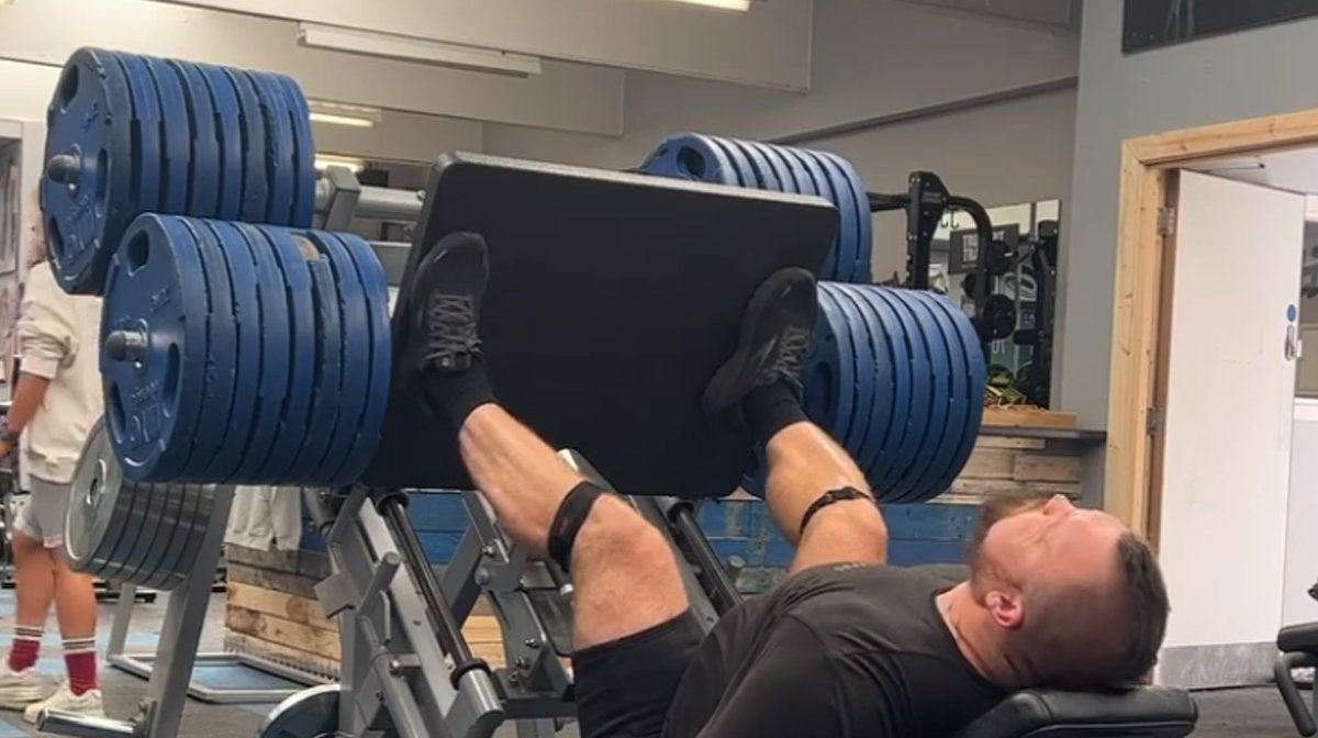 Eddie Hall Leg Presses 3/4 Ton As He Hangs Up Boxing Gloves
