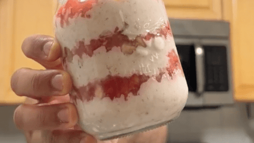 Strawberry Banana Overnight Oats