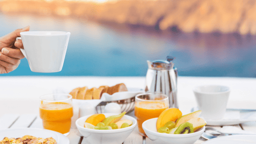 How to Keep Your Diet on Track While on Vacation
