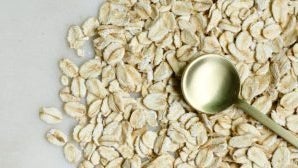 Oat Milk | What Is It? What Are Its Benefits? Should You Be Drinking It?