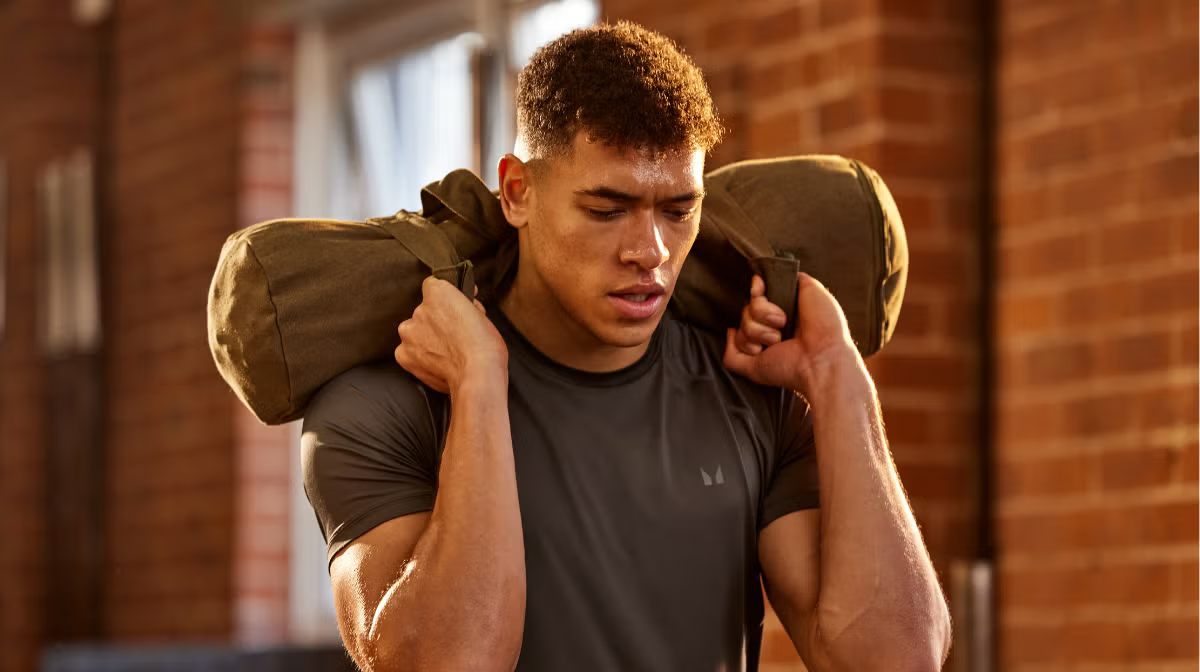 Complete Guide to Pre-Workout: Ingredients, Timing, & Dosage