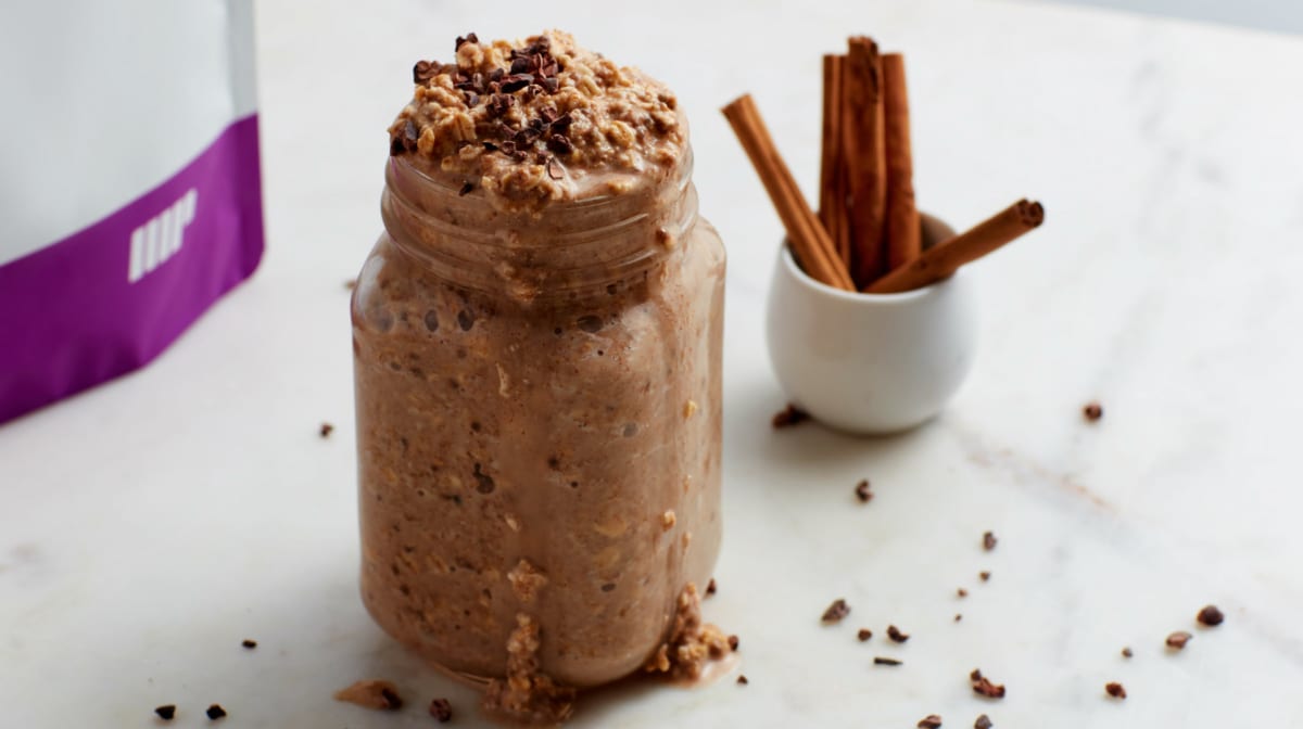 Cinnamon Roll Overnight Oats | Healthy Breakfast Recipe