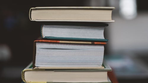 7 Tips To Stay Focused When You're Studying From Home