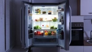 “Why Do I Eat When I’m Bored?” | Nutritionist Answers This Age-Old Question