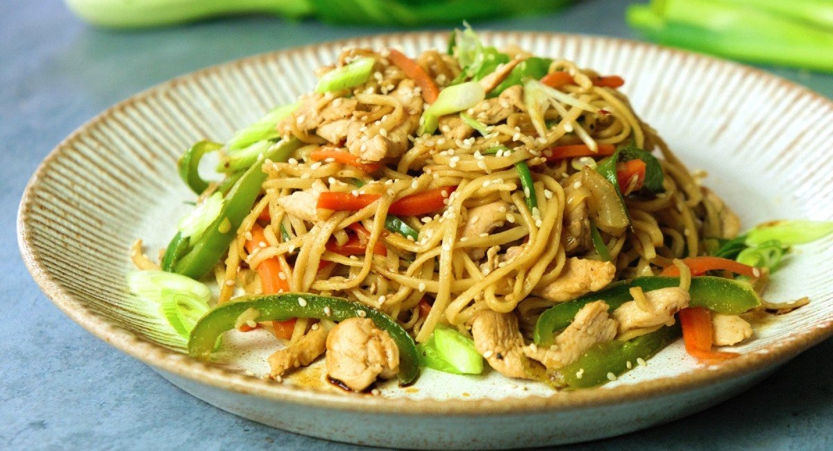 Chow Mein kanalla resepti