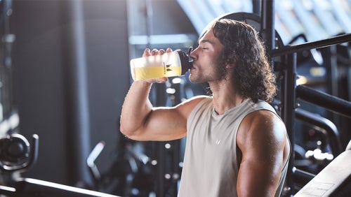 Qu’est-ce que la créatine ? Bienfaits, types et comment la prendre
