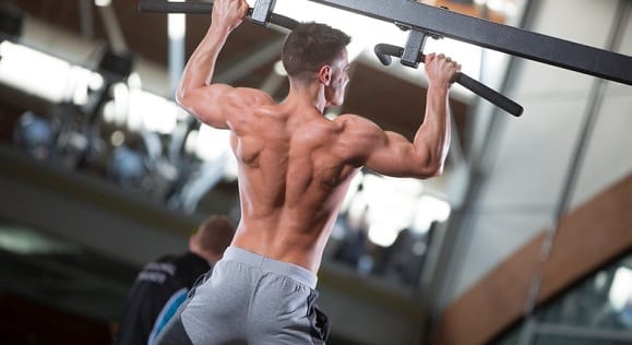 5 erreurs aux tractions en musculation