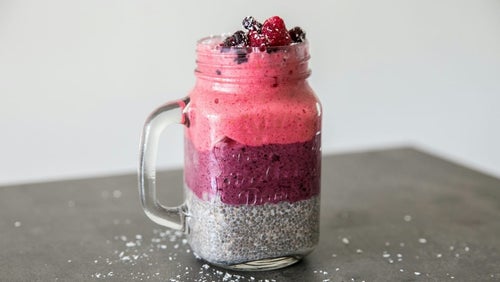 Pudding de chia et smoothie fruits rouges