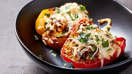 Poivrons farcis avec hachis de bœuf et boulgour de blé | Des recettes qui remontent le moral