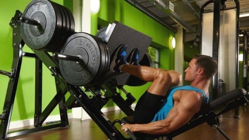 Comment bien muscler ses jambes avec la presse à cuisse?