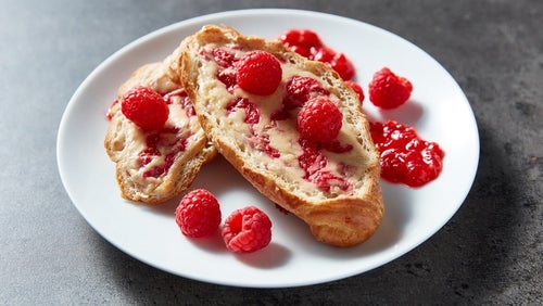 Croissants fourrés au cheesecake et aux framboises - Petit-déjeuner hyperprotéiné