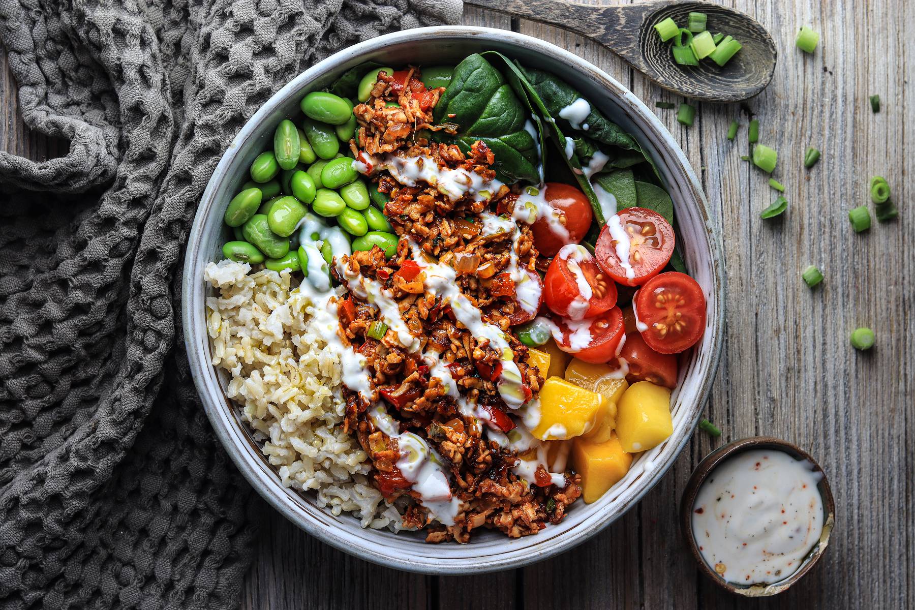 Vegane Tofu-Hack Bowl | Vegane Meal Prep