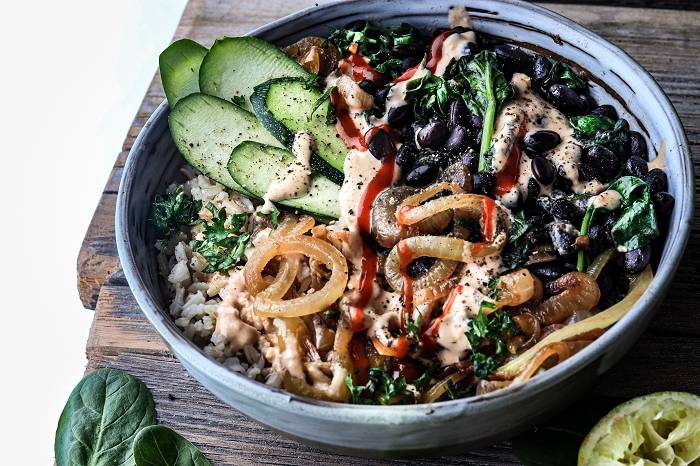 Bohnen Sriracha Bowl | Vegane Rezepte