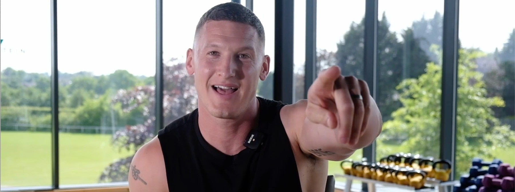 MattDoesFitness spricht über Karriere-Bedenken, peinliche Momente im Fitnessstudio und den Umgang mit Trollen