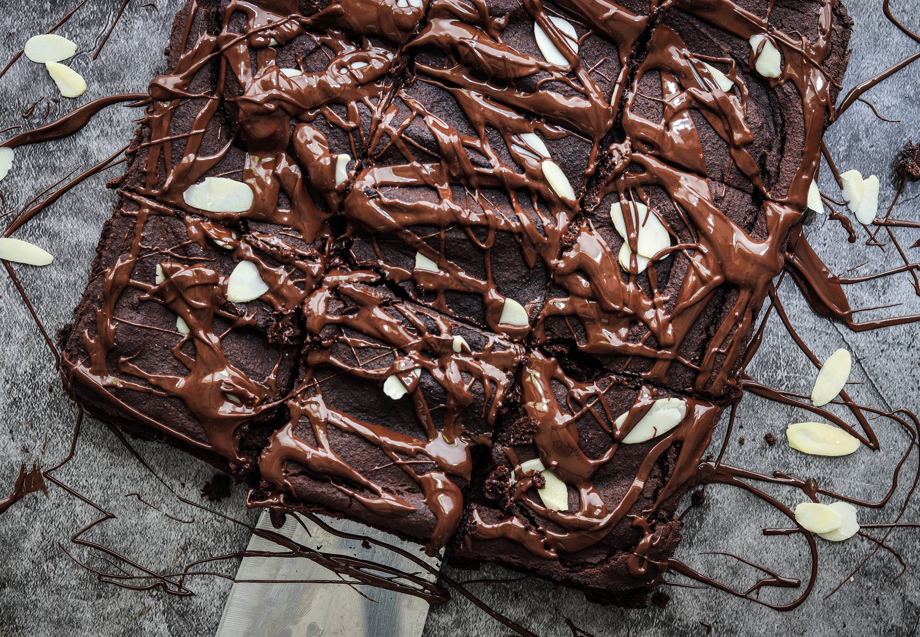 Kidneybohnen Chia Brownies | Veganes Dessert Rezept