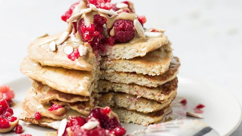 Mandelbutter- & Himbeer-Protein-Pancakes | Gesundes Frühstücksrezept