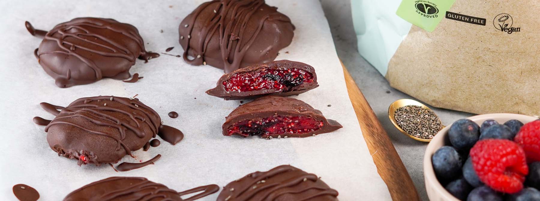 Schoko-Beeren Chia Bites
