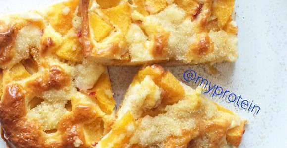 Proteinreicher Pfirsich Blechkuchen