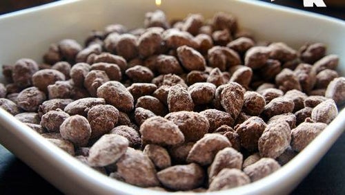 Schokoladen Protein Mandeln | Gesundes Snack Rezept