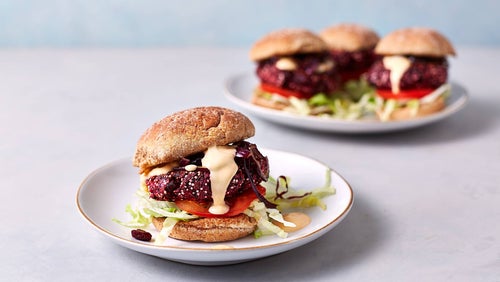 15 Minuten Rote Bete BBQ Burger | Rote Bete Burger Rezept
