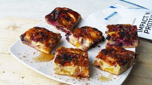 Pfirsich-Beeren Küchlein | Fruchtiger Fitness Snack
