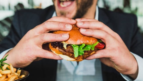 Beeinflusst eine Cheat Meal deine Fortschritte? | Die Top-Studien der Woche
