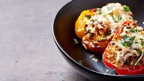 Gefüllte Paprika mit Rinderhack & Bulgur-Weizen | Stimmungsaufhellende Gerichte
