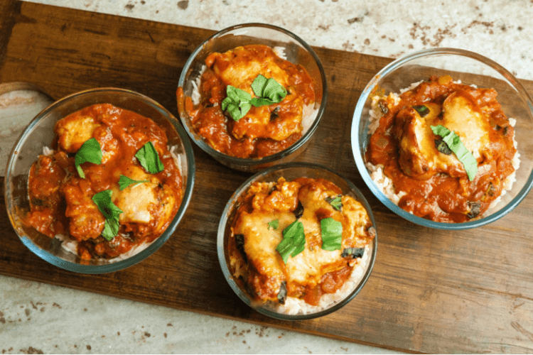 Tomaten-Basilikum Hähnchen mit Käse