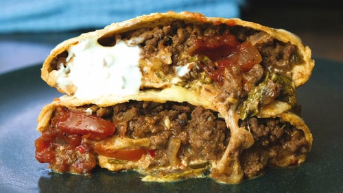 Hausgemachte Crunch Wraps mit Rindfleisch | Fakeaway Favoriten