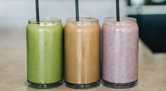 Wie du zu Hause einen eigenen Mahlzeitenersatz-Shake kreierst