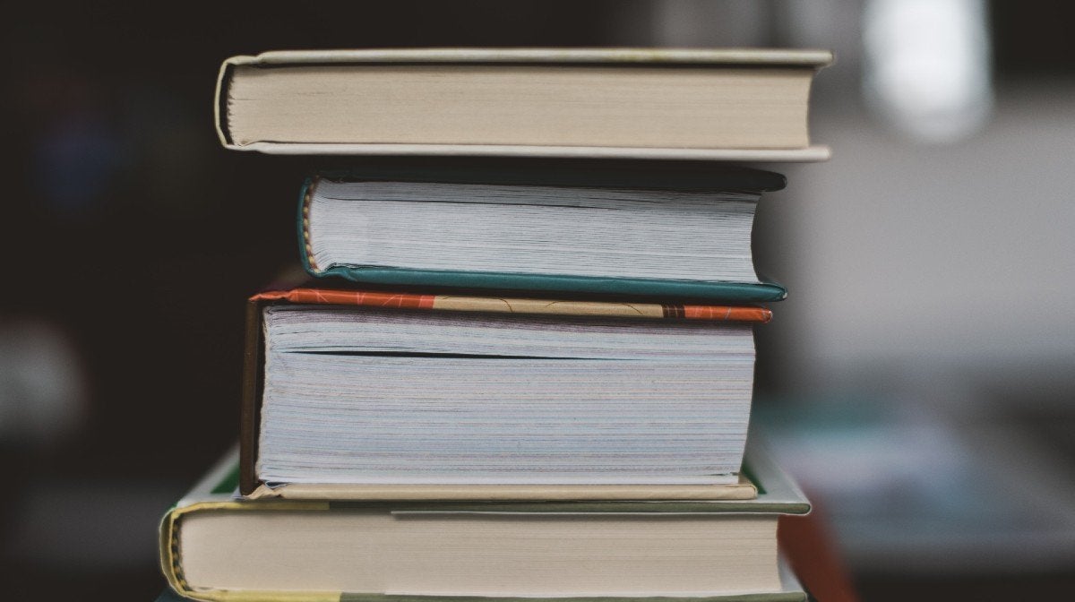 7 Tips To Stay Focused When You're Studying From Home