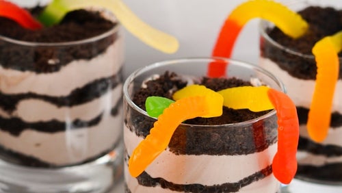 Halloween 'Dirt' Pudding Cups