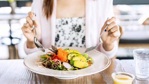 Hunger Management: 8 Tips for Controlling Cravings