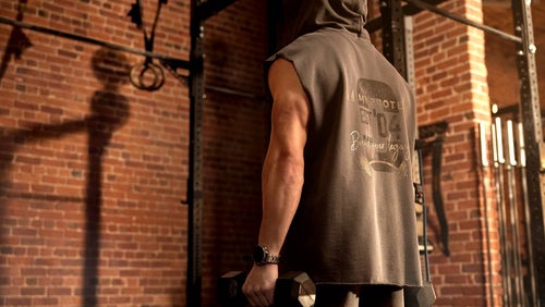 Baue deine Armmuskulatur mit dem Arm-Workout von unserem Personal-Trainer auf