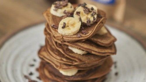 Vegane Protein Pancakes | Probiere diese fluffigen Maca Protein-Pfannkuchen