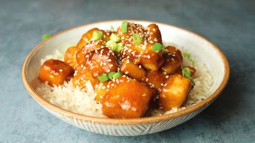 Sesam Tofu mit Süß-Sauer Sauce | Vegane Meal Prep