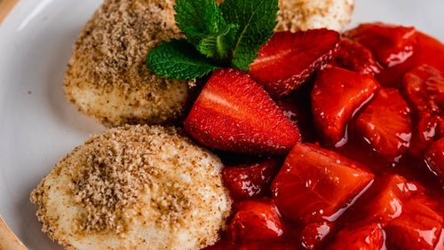 Proteinreiche Topfenknödel | Fruchtige Frühstücksidee