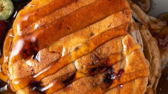 Gefrorene Protein Pancakes mit Beeren
