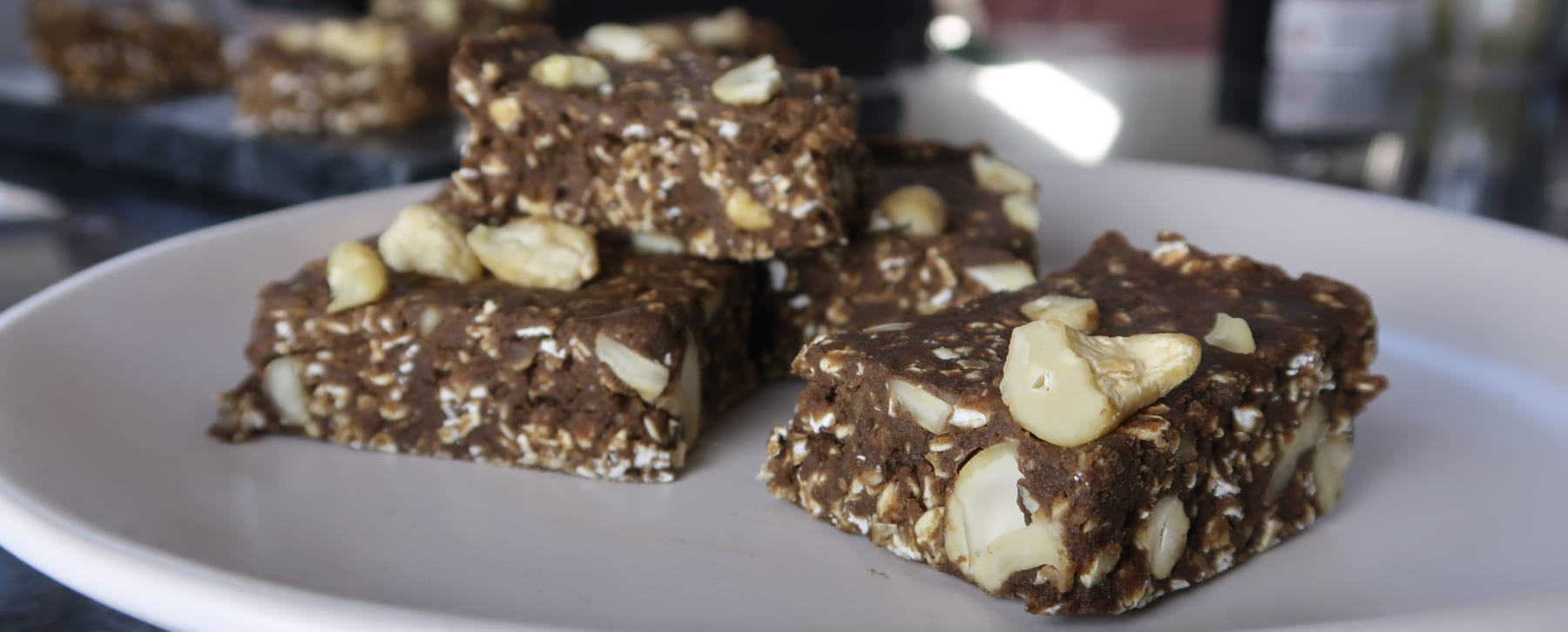 Der beste vegane Proteinriegel ohne Backen!
