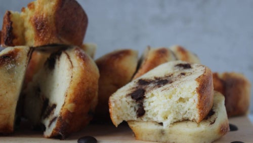 Fluffiger Bananen‐Stracciatella Kuchen