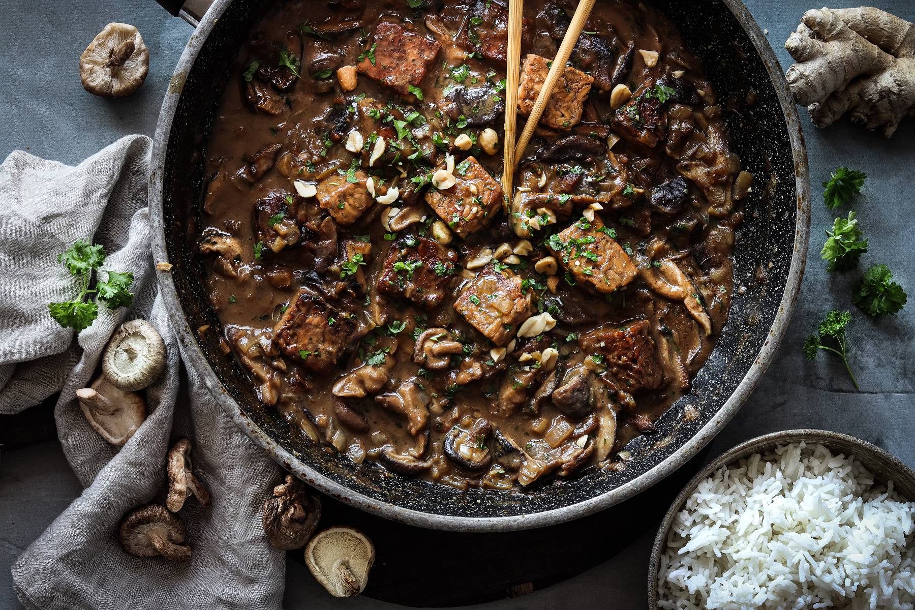 Cremige Erdnuss Tempeh Pfanne