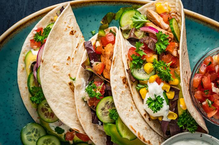 Tacos mit Hähnchenfilet & Tomaten-Salsa