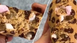 Proteinreiche Erdnussbutter S'Mores Cookies
