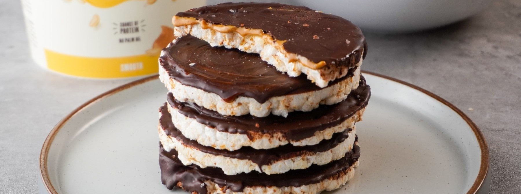 Gesunde Schokoladen Erdnussbutter Reis-Cracker in 2 Schritten